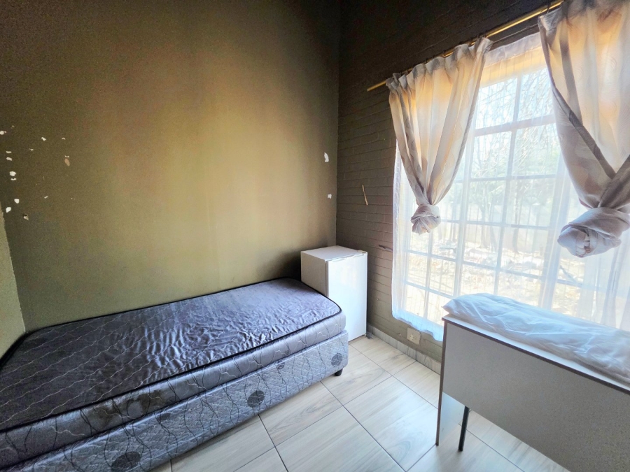 16 Bedroom Property for Sale in Universitas Free State